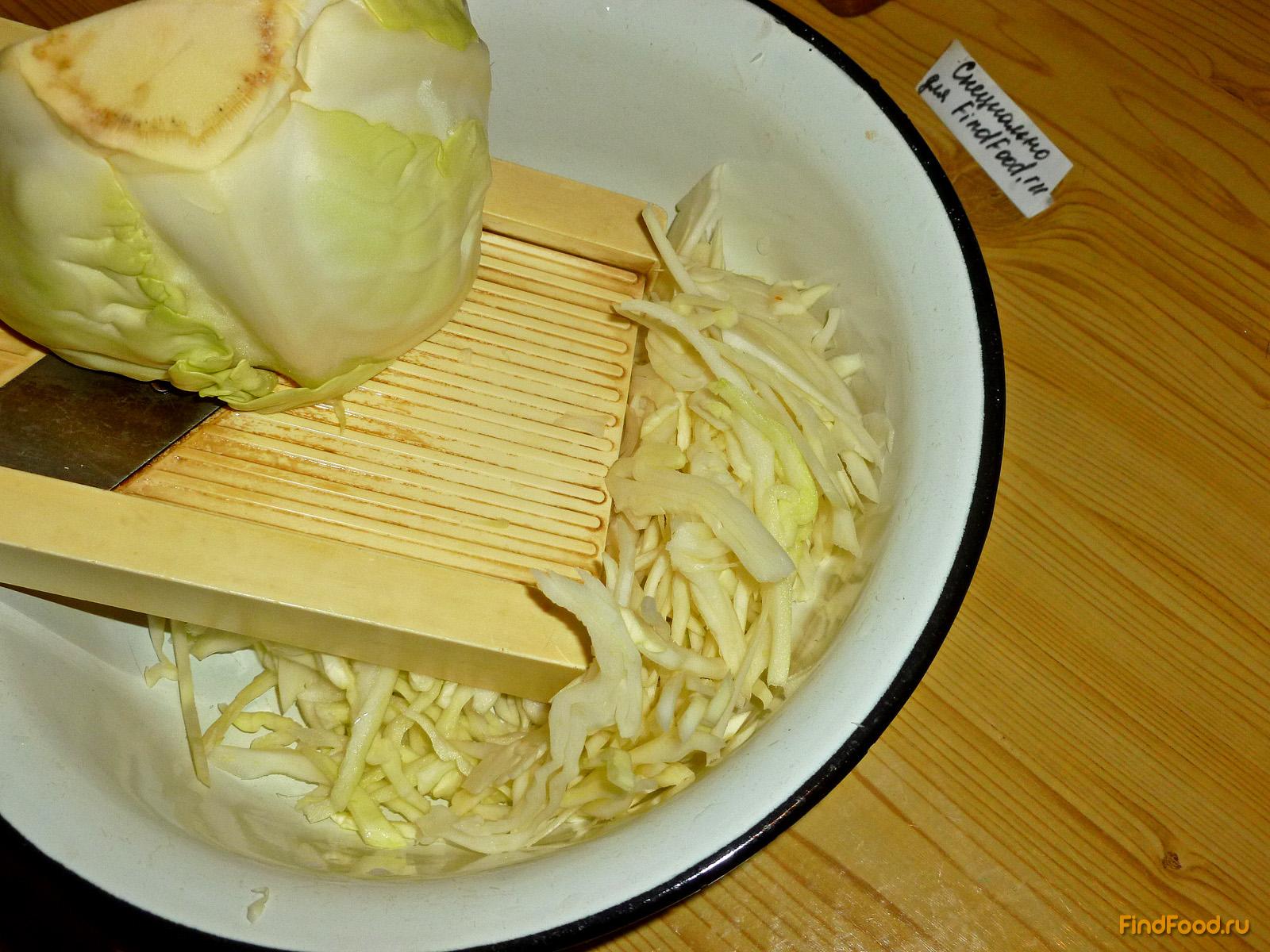 Салат со свеклой и сельдереем рецепт с фото 2-го шага 