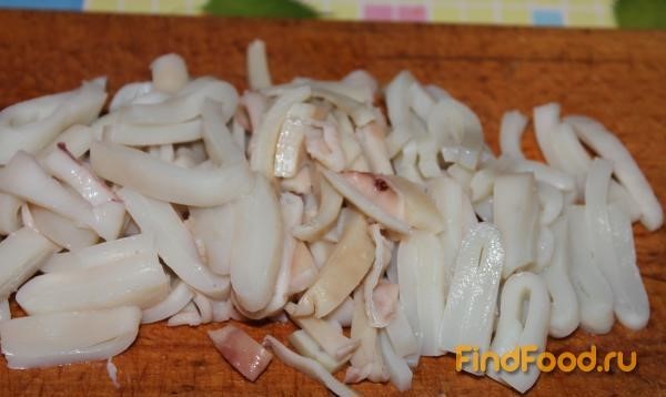 Салат Нежный с кальмарами рецепт с фото 1-го шага 