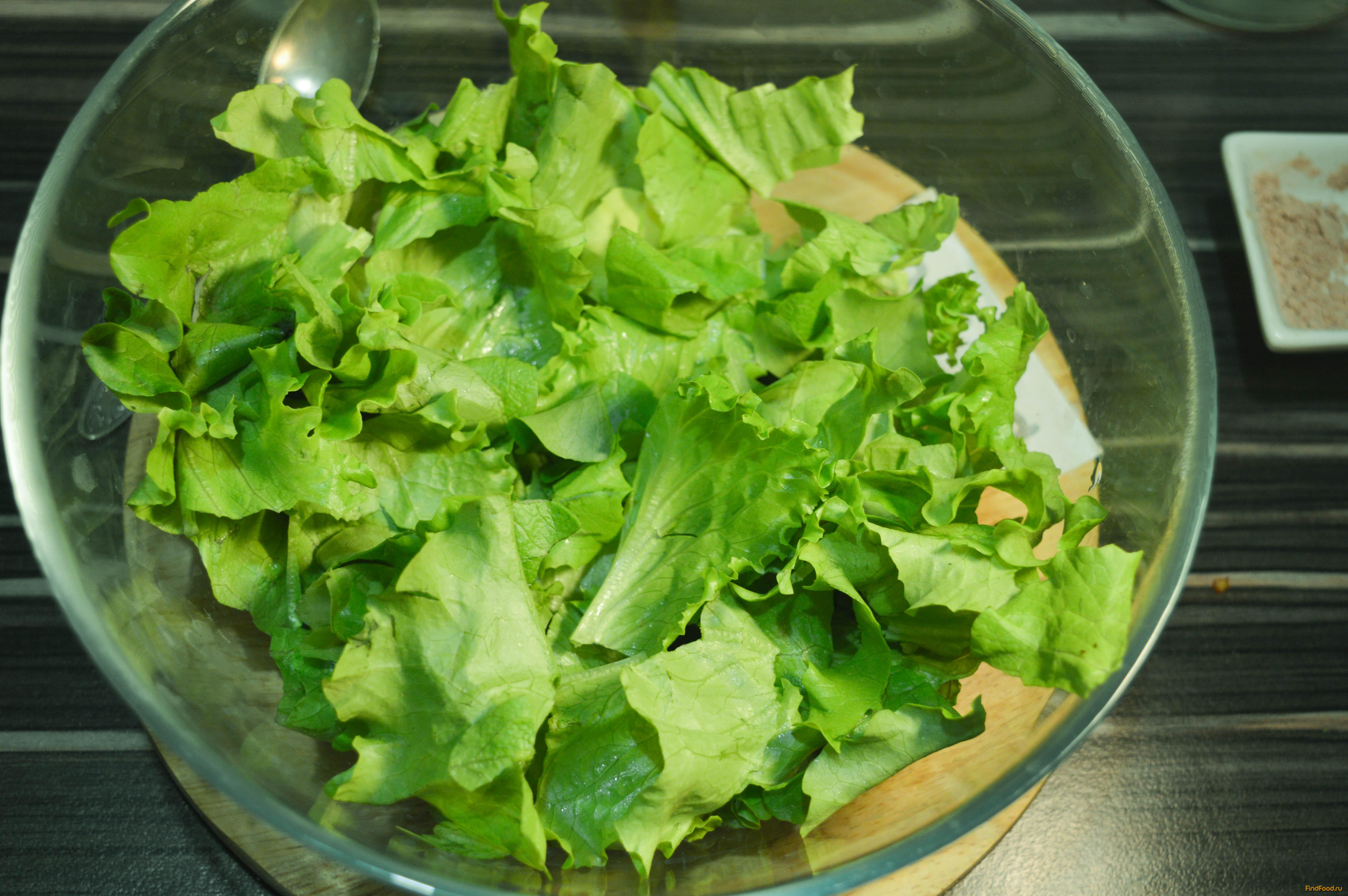 Греческий салат с крекерами рецепт с фото 2-го шага 