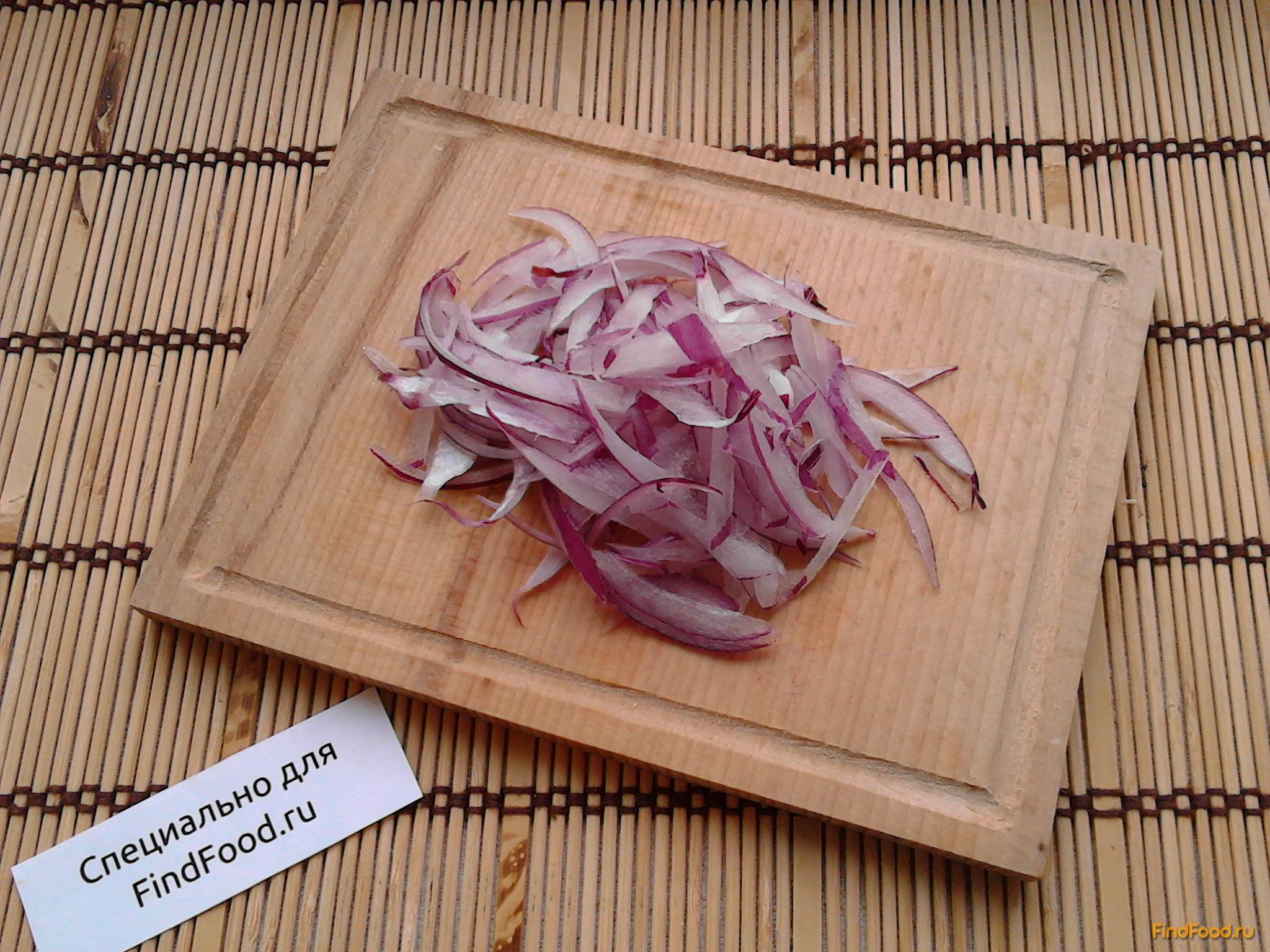 Салат из болгарского перца с луком рецепт с фото 3-го шага 