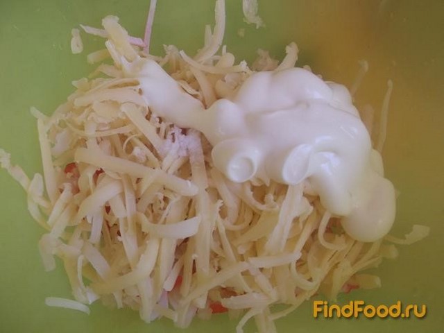 Крабовый салатик с черри рецепт с фото 3-го шага 