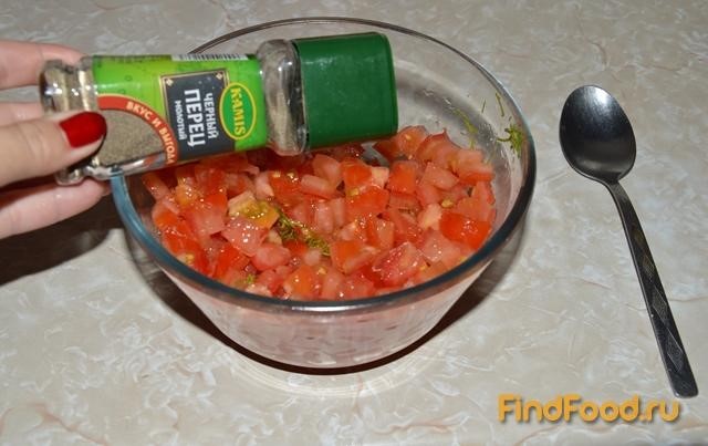 Лёгкий салат с чесноком и помидорами рецепт с фото 4-го шага 
