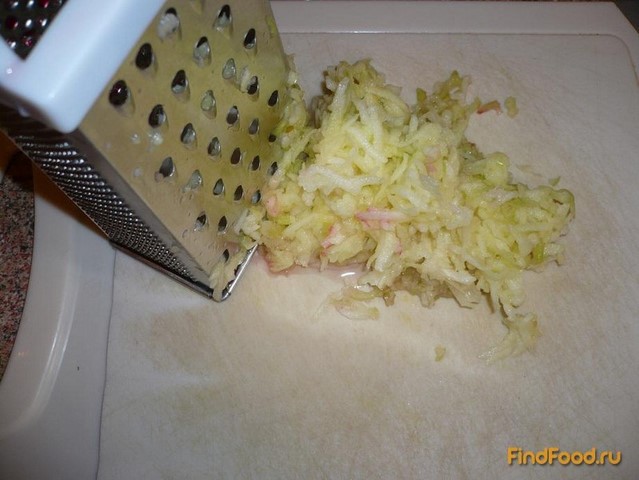Свекольный салат с яблоком рецепт с фото 4-го шага 