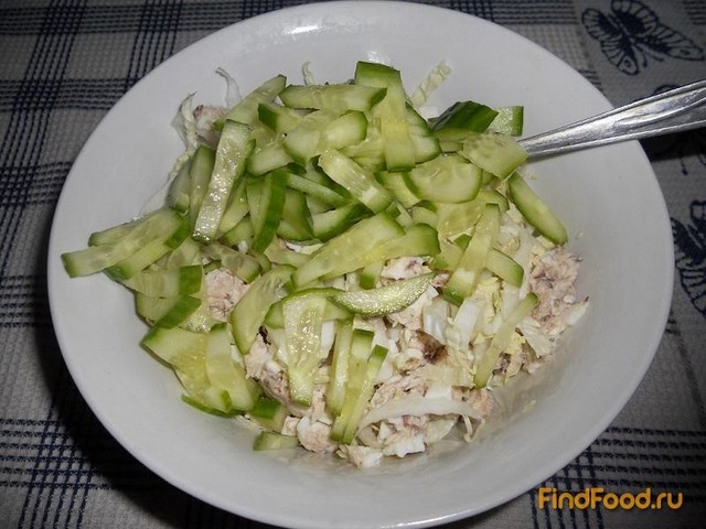 Салат с тунцом и пекинской капустой рецепт с фото 4-го шага 