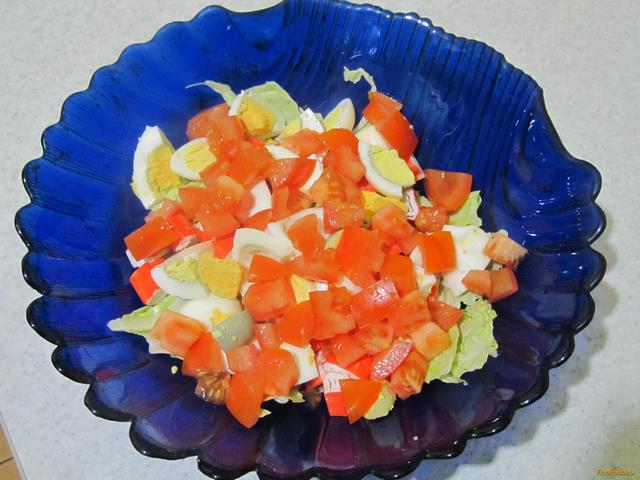 Салат с крабовыми палочками и пекинской капустой рецепт с фото 6-го шага 