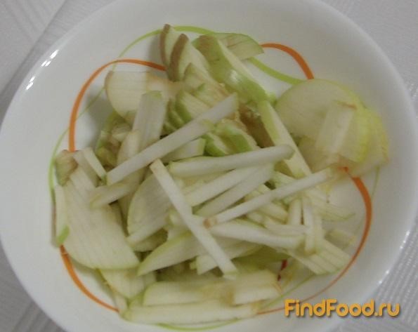 Яичный салат с яблоком рецепт с фото 3-го шага 