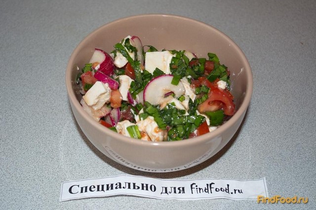 Овощной салат с помидорами и фетой рецепт с фото 5-го шага 