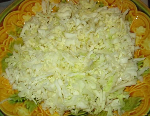 Салат из белокочанной капусты рецепт с фото 1-го шага 