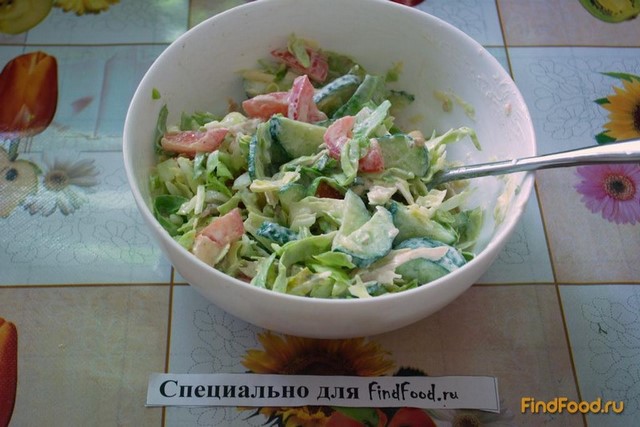 Капустный салат с огурцом и курицей рецепт с фото 5-го шага 