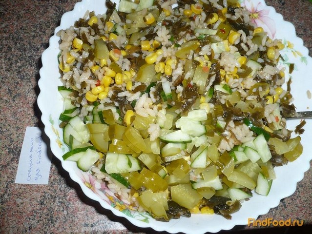 Салат с морской капустой и кукурузой рецепт с фото 5-го шага 