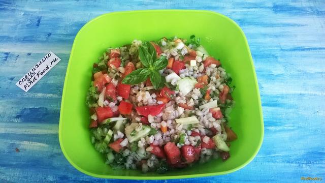 Салат из перловой крупы со свежими овощами рецепт с фото 7-го шага 