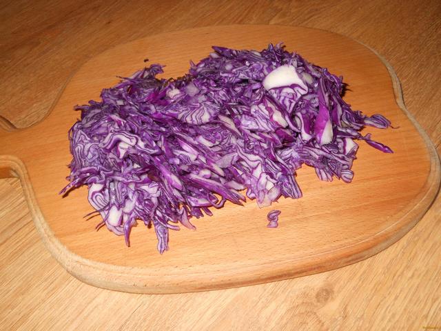 Салат из морской и красной капусты рецепт с фото 2-го шага 
