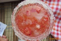 Клубнично-мятный коктейль рецепт с фото