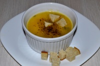 Суп-пюре на курином бульоне с тыквой и чечевицей