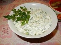 Салат из огурцов с петрушкой и чесноком рецепт с фото