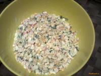 Крабовый салат с огурцом рецепт с фото