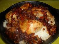 Курица с рисом под соусом с грибами рецепт с фото