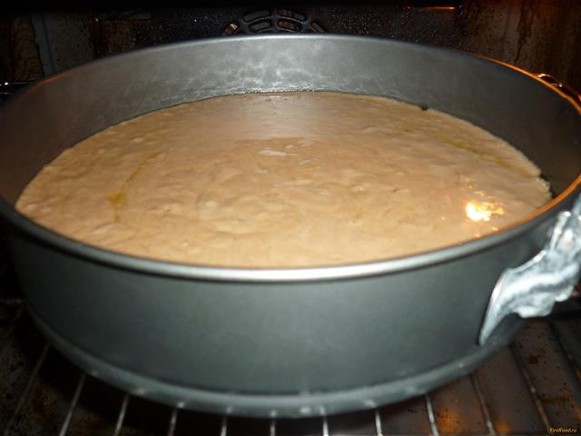 Постный бисквитный пирог рецепт с фото 6-го шага 