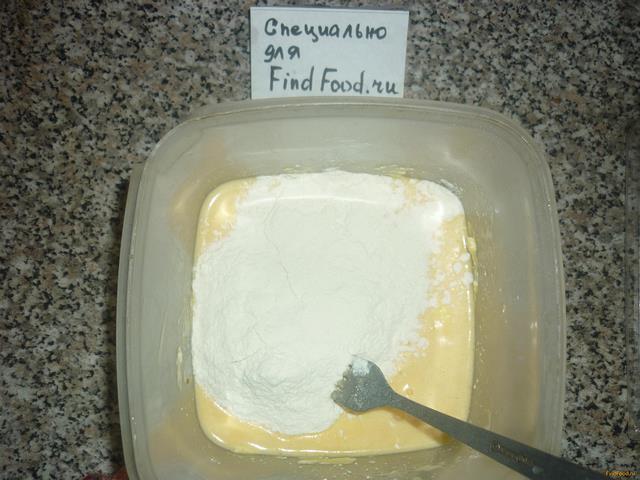 Творожный кекс с вишней и заварным кремом рецепт с фото 5-го шага 