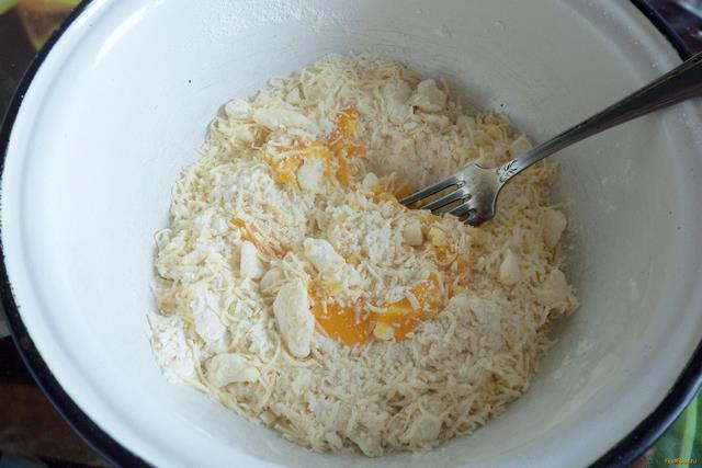 Соленые сырные крекеры рецепт с фото 3-го шага 