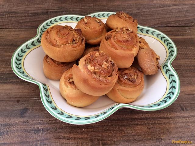 Сдобные булочки с грецким орехом рецепт с фото 14-го шага 