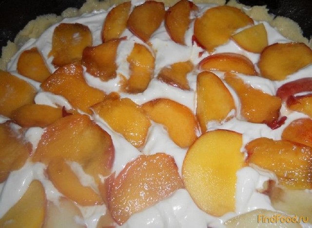 Пирог с персиками и творожным кремом рецепт с фото 4-го шага 