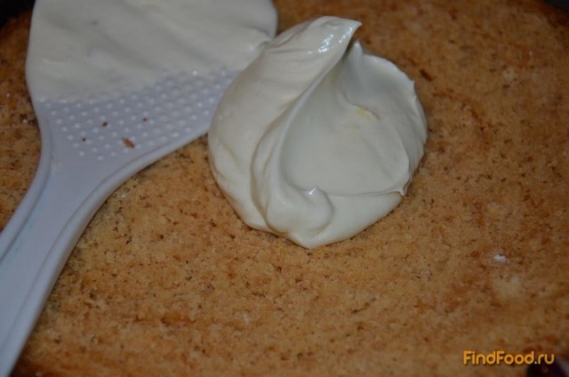 Торт Медовый со сметанно сливочным кремом рецепт с фото 4-го шага 