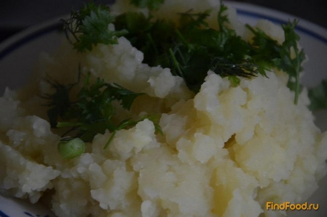 Пирожки с картофельной начинкой и зеленью рецепт с фото 2-го шага 