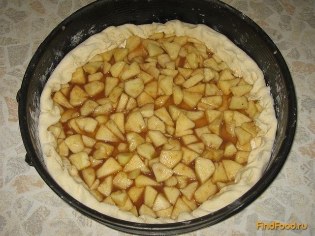 Яблочный слоеный пирог с корицей рецепт с фото 5-го шага 