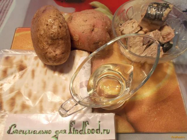 Конвертики из лаваша с картофелем и консервированными сардинами рецепт с фото 1-го шага 