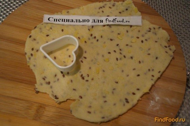 Крекер сырный с семенами льна рецепт с фото 5-го шага 