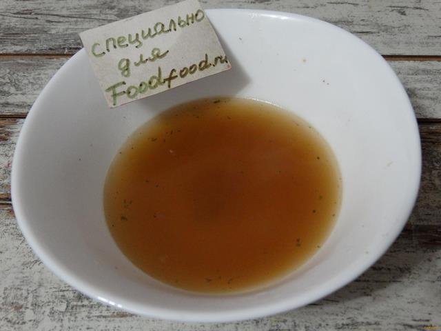 Яичная лапша в луково-молочном соусе рецепт с фото 3-го шага 