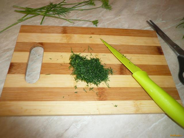 Кижуч на пару под зеленым соусом рецепт с фото 4-го шага 