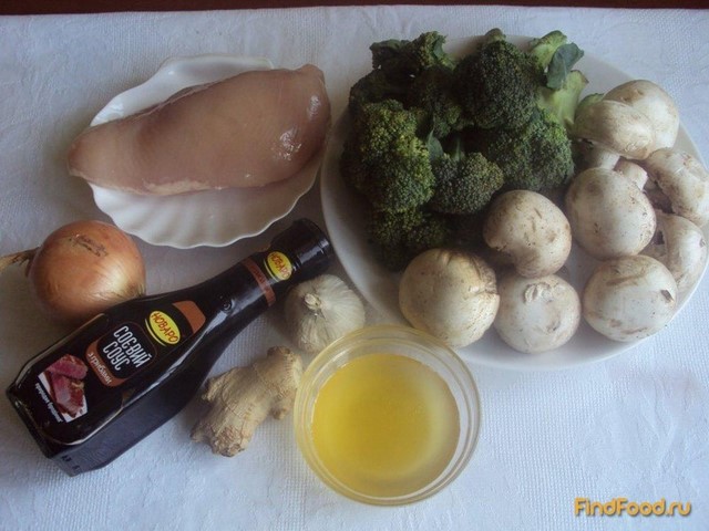 Брокколи с курицей и грибами рецепт с фото 1-го шага 