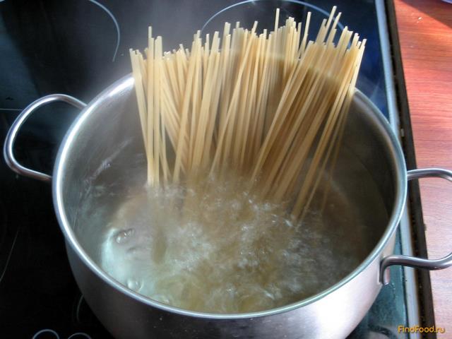 Мясной рулет со спагетти рецепт с фото 1-го шага 