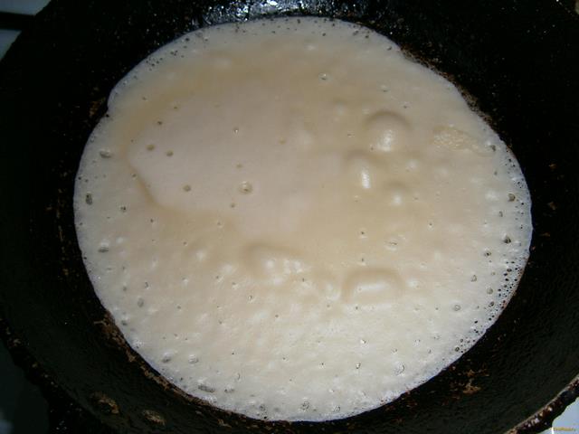 Блины из теста на кислом молоке рецепт с фото 8-го шага 
