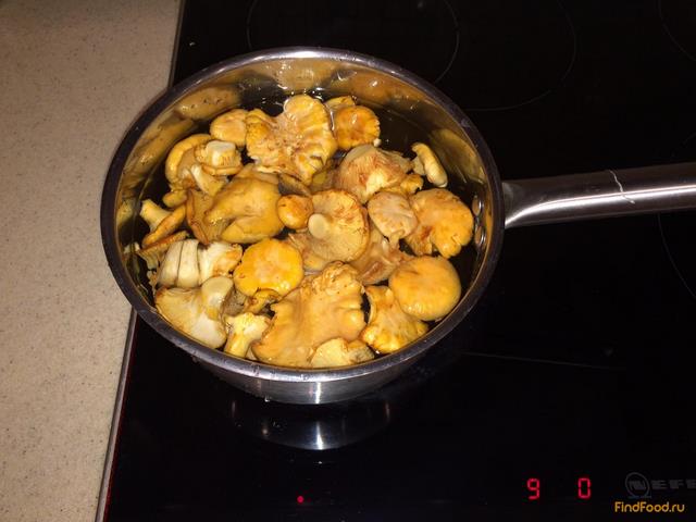 Жареная картошка с грибами рецепт с фото 3-го шага 