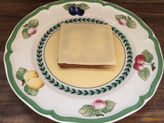 Яичница глазунья на тосте с сыром рецепт с фото 6-го шага 