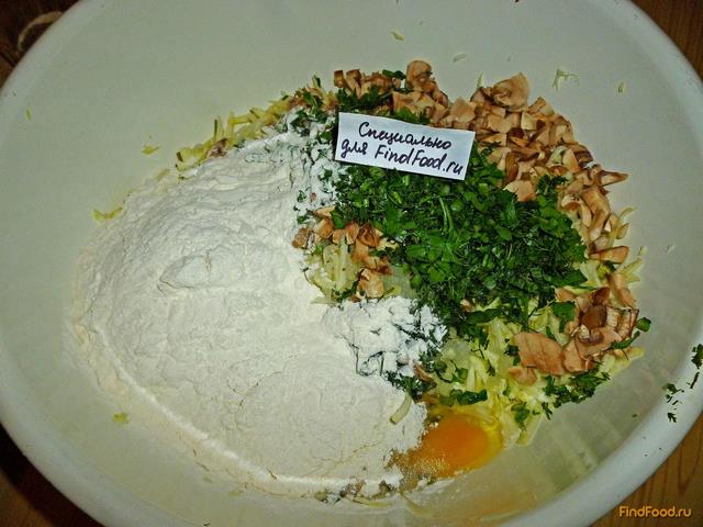 Оладьи из кабачков с грибами рецепт с фото 7-го шага 
