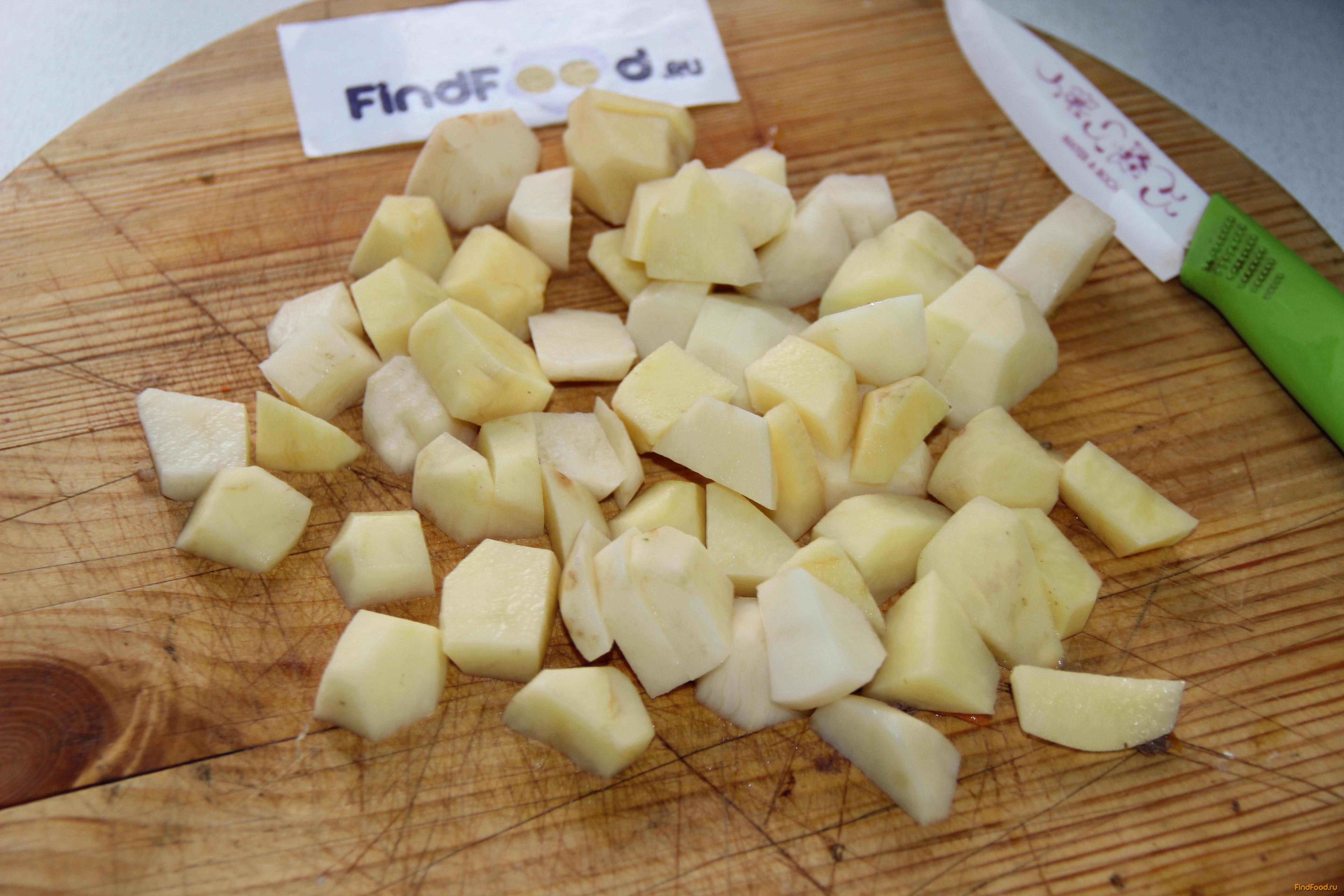 Курица фаршированная картофелем и грибами рецепт с фото 5-го шага 