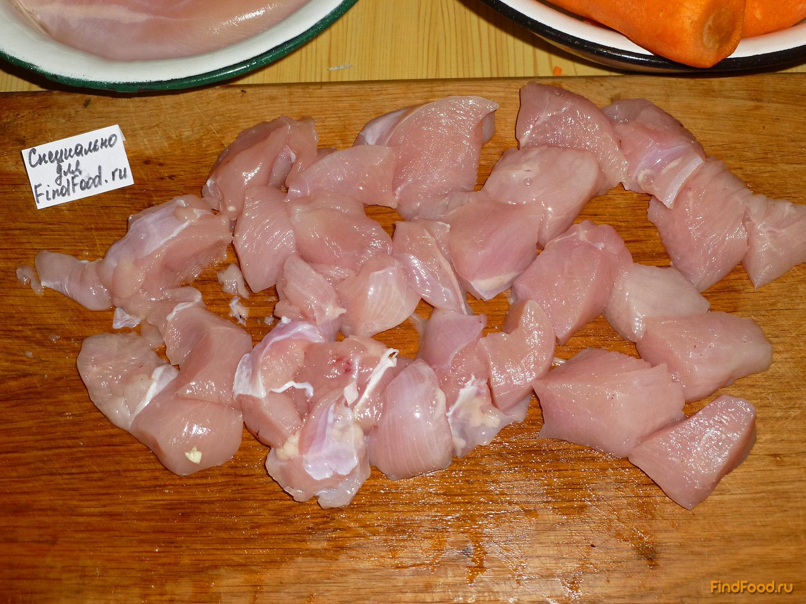 Жаркое с курицей под сметанным соусом в горшочке рецепт с фото 2-го шага 