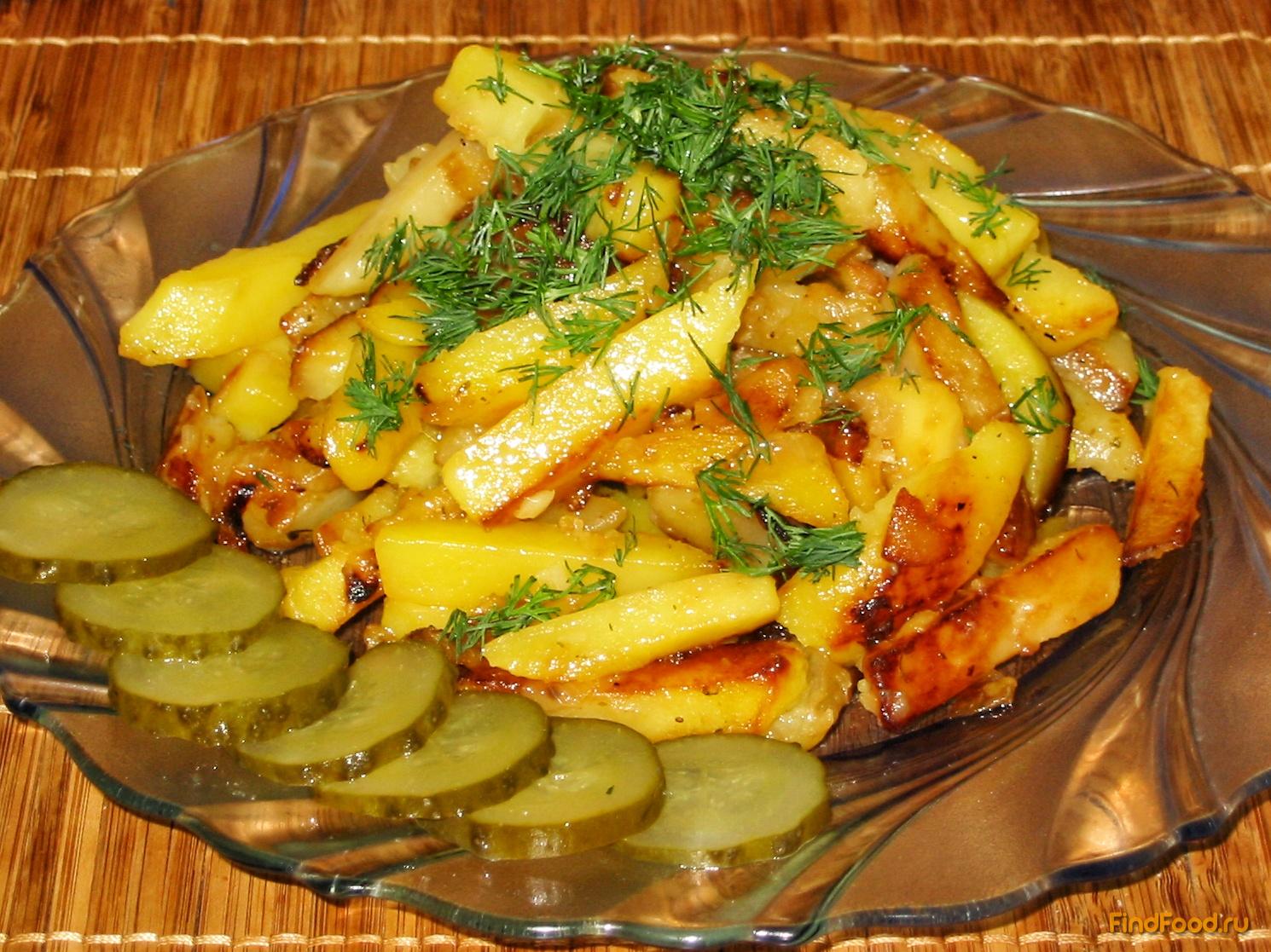Жареная картошка с луком и чесноком рецепт с фото 8-го шага 
