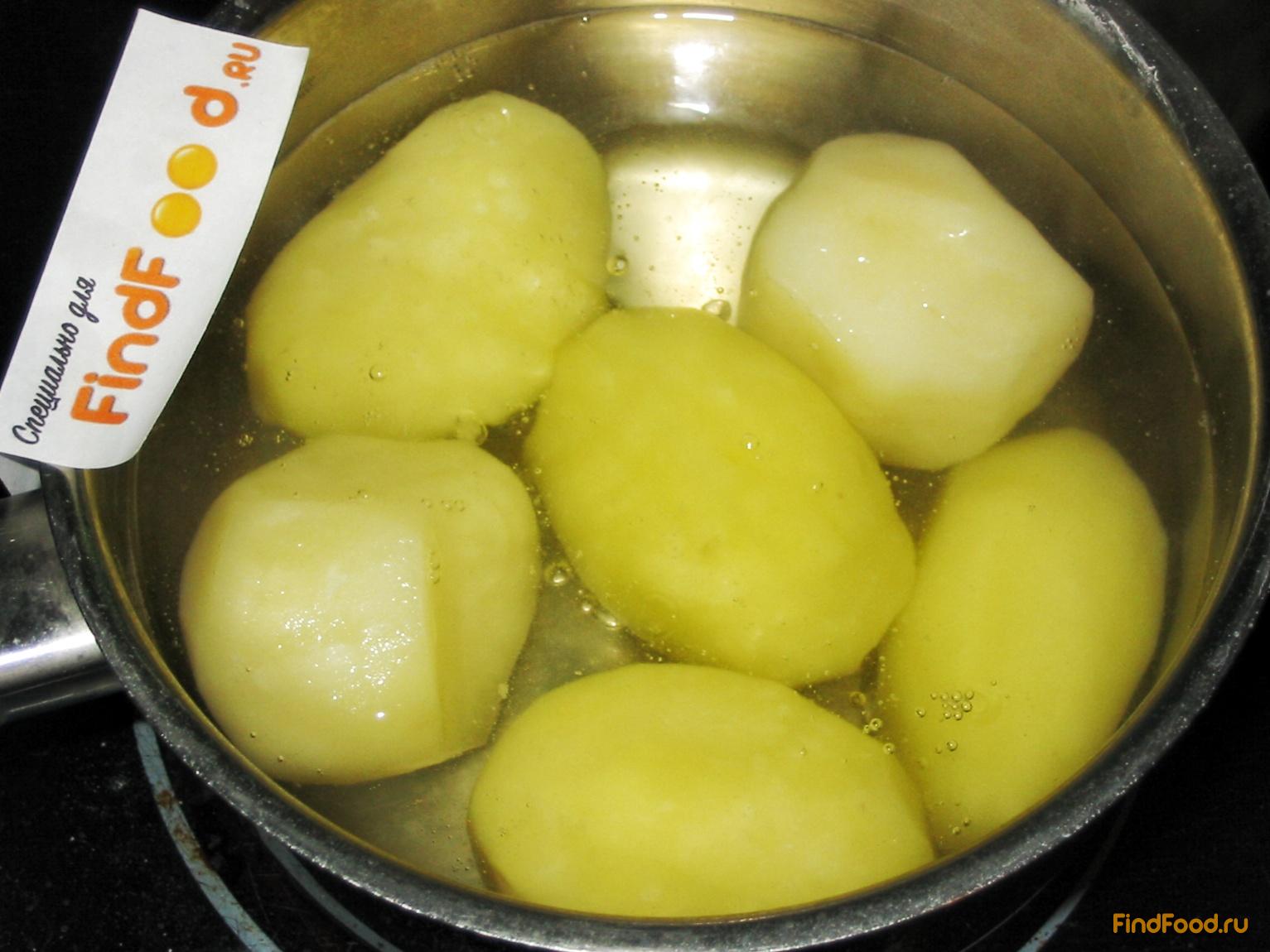 Сосиски в картофельном тесте рецепт с фото 1-го шага 