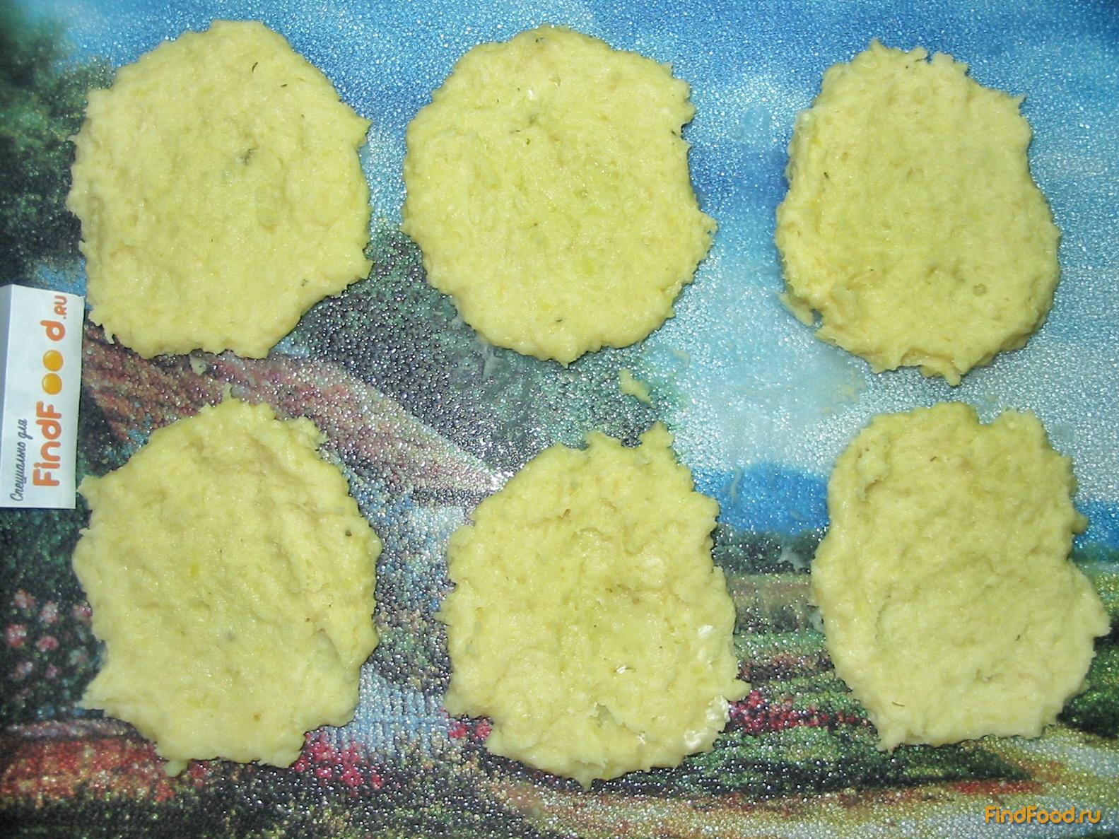 Сосиски в картофельном тесте рецепт с фото 3-го шага 