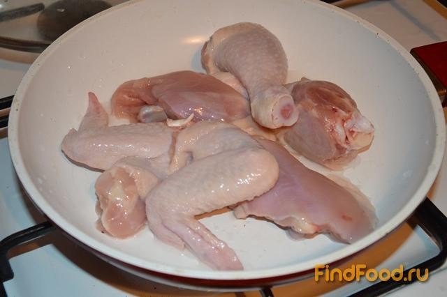 Курица жарено-тушеная в чесночном соусе рецепт с фото 1-го шага 