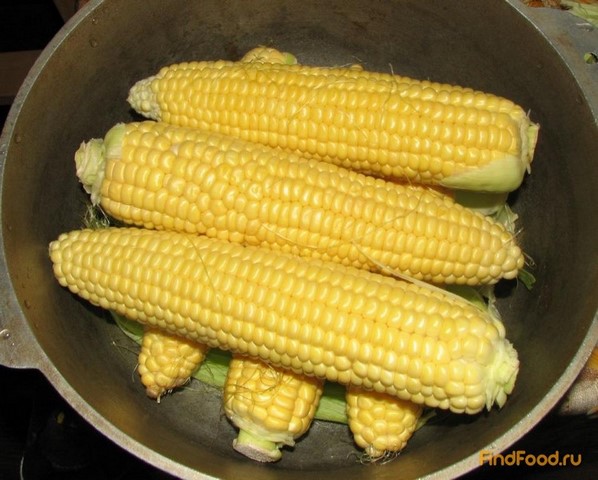 Вареная кукуруза по домашнему рецепт с фото 3-го шага 