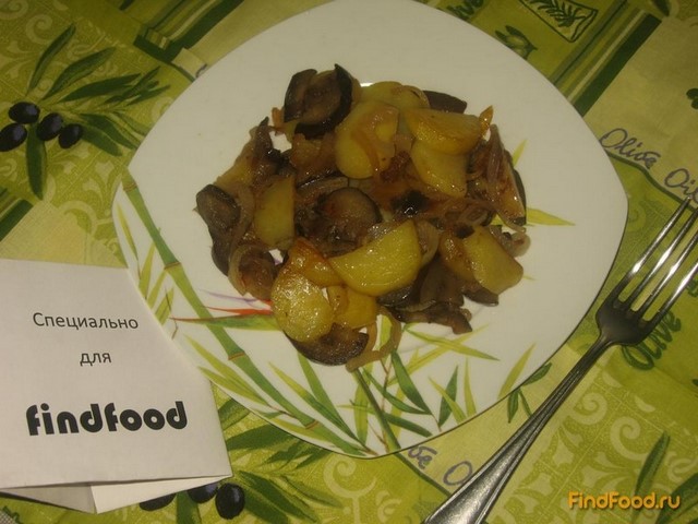 Жареный картофель с баклажаном и луком рецепт с фото 8-го шага 