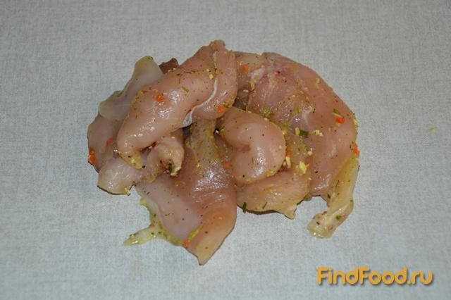 Курица под помидорно-сырной корочкой с картошкой рецепт с фото 1-го шага 
