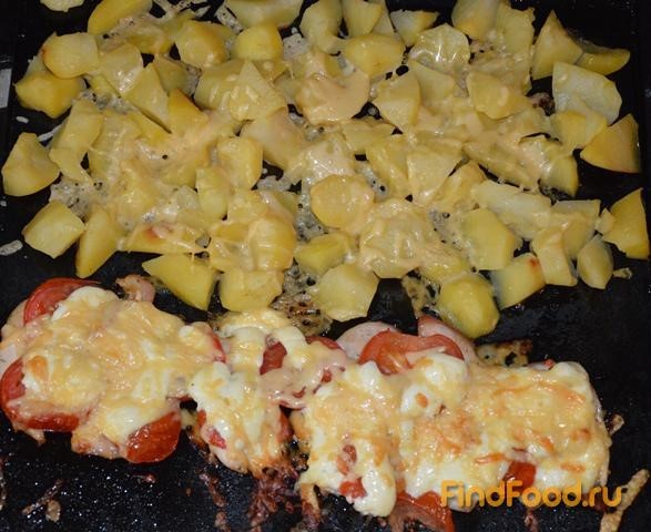 Курица под помидорно-сырной корочкой с картошкой рецепт с фото 5-го шага 