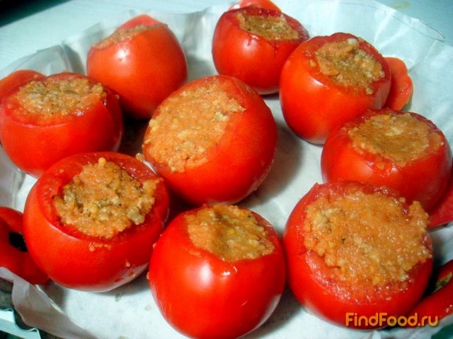 Заливной пирог с фаршированными помидорами рецепт с фото 8-го шага 
